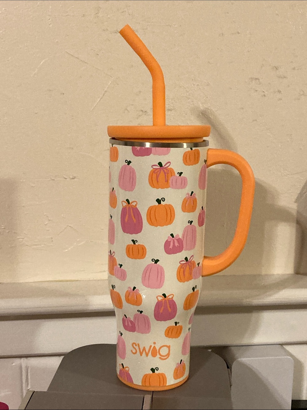 Swig Pumpkin 30 oz Insulated Handle Travel Mug